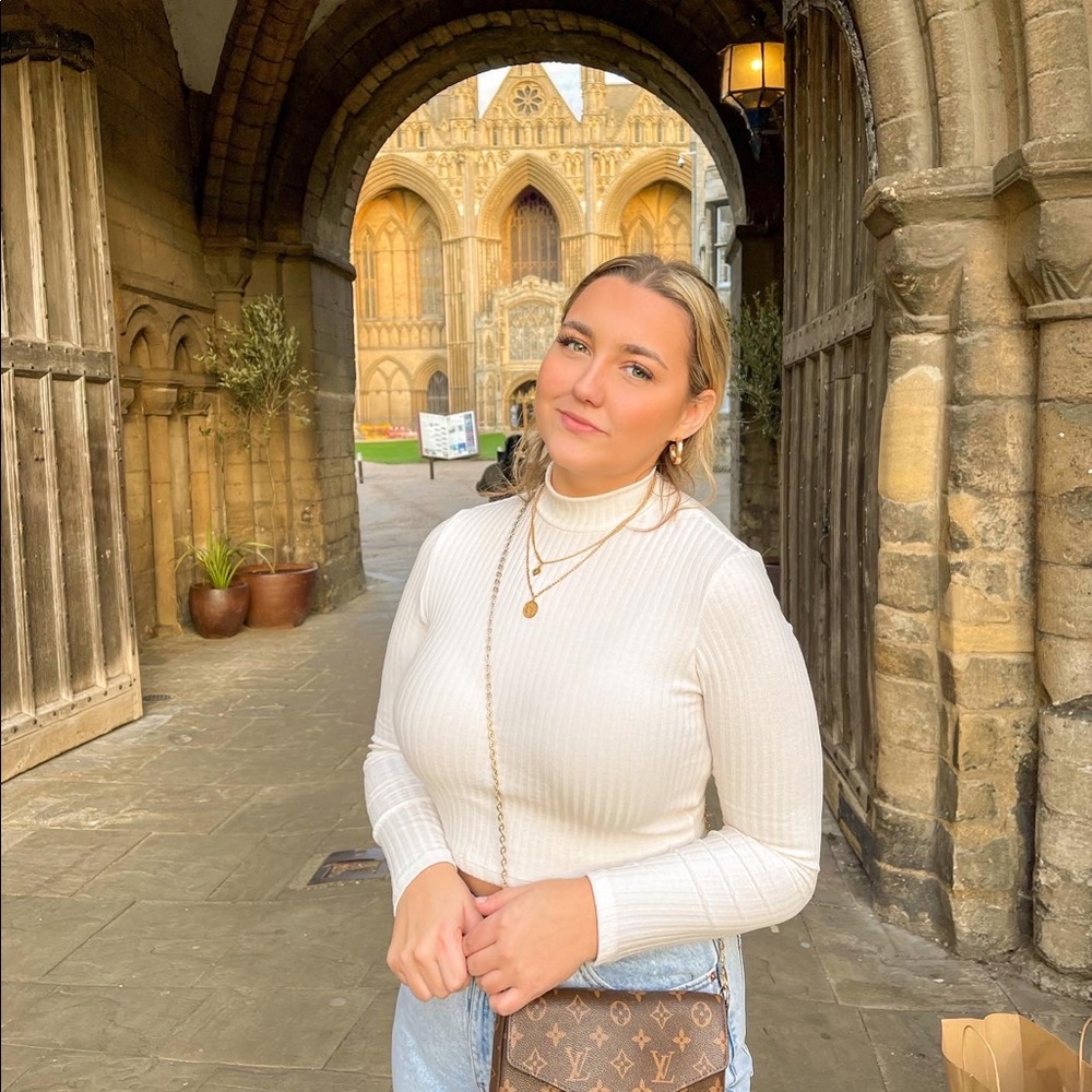 hey i’m lilly! 🤍